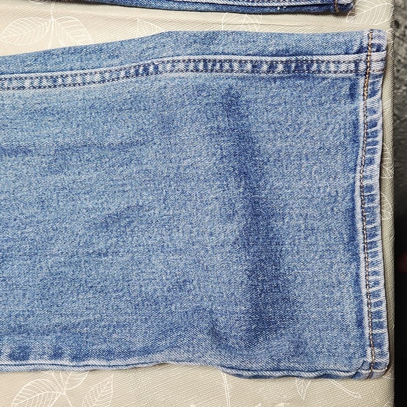 Old Navy Jeans - Picture 6 of 8